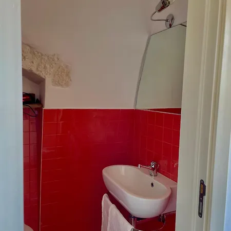 Palazzo Agrusti - Residenza D'epoca 3*