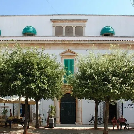 Palazzo Agrusti - Residenza D'epoca * Alberobello