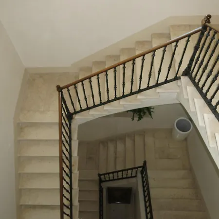 Palazzo Agrusti - Residenza D'epoca Bed & Breakfast *