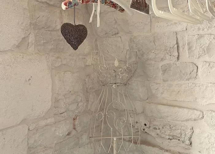 Palazzo Agrusti - Residenza D'epoca Couette-café 3*