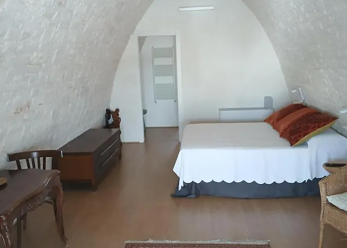 Palazzo Agrusti - Residenza D'epoca Oda ve Kahvaltı 3*